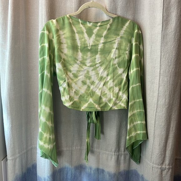 Cropped wrap top - Picture 2 of 5